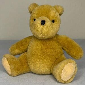 Disney Winnie the Pooh "Classic Pooh" Light Brown 5" Stuffed Animal Plush Bear
